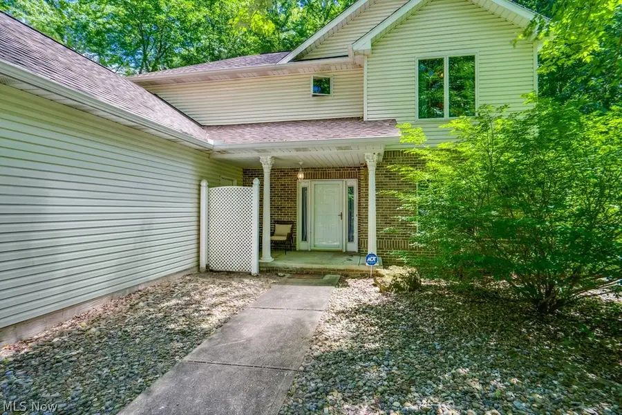 5209 Orchard Lane, North Ridgeville, OH 44039 - #3