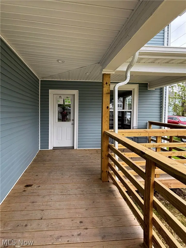 705 9th Sw Street, Massillon, OH 44647 - #3