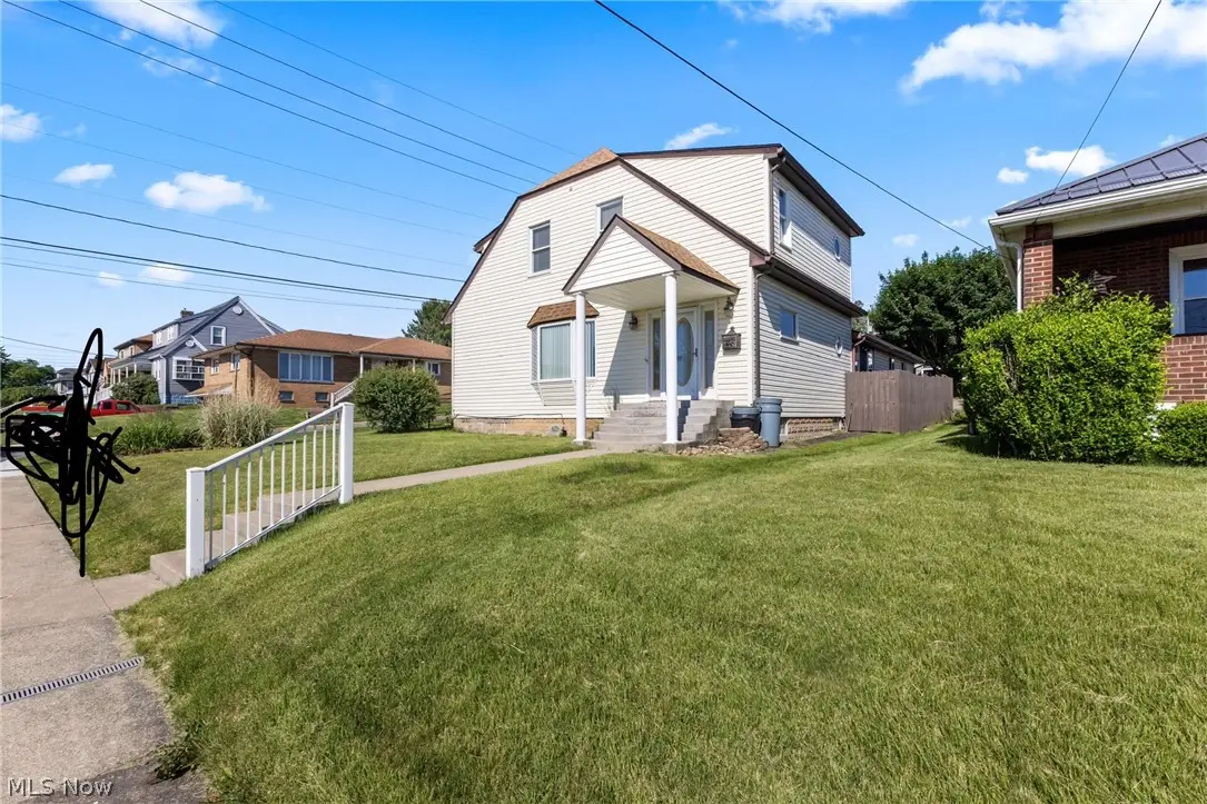 3741 Woodlawn Way, Weirton, WV 26062 - #1