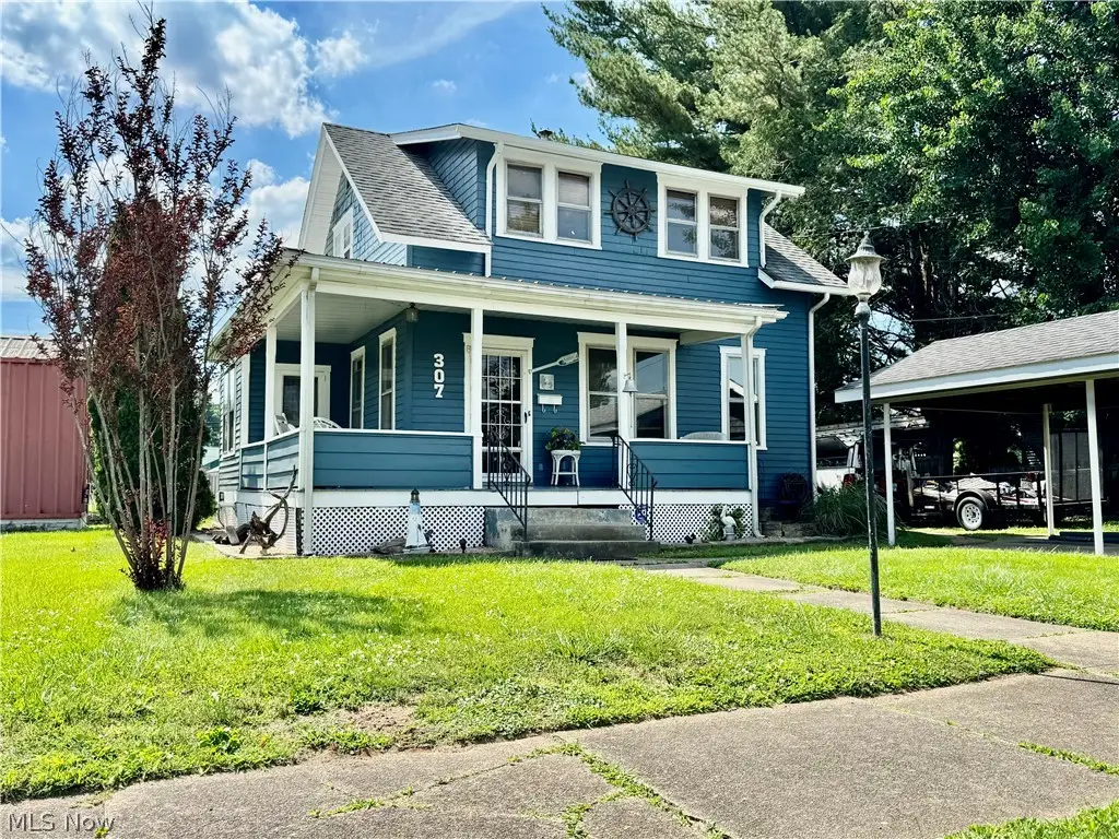 307 Florence Street, Belpre, OH 45714 - #1
