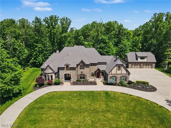 215 Brighton Lane, Peninsula, OH 44264