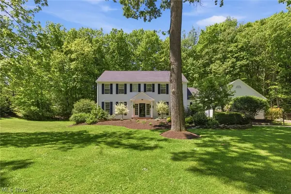 15 Martingale Court, Chagrin Falls, OH 44022