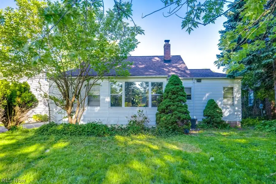 251 E 286th Street, Willowick, OH 44095 - #3