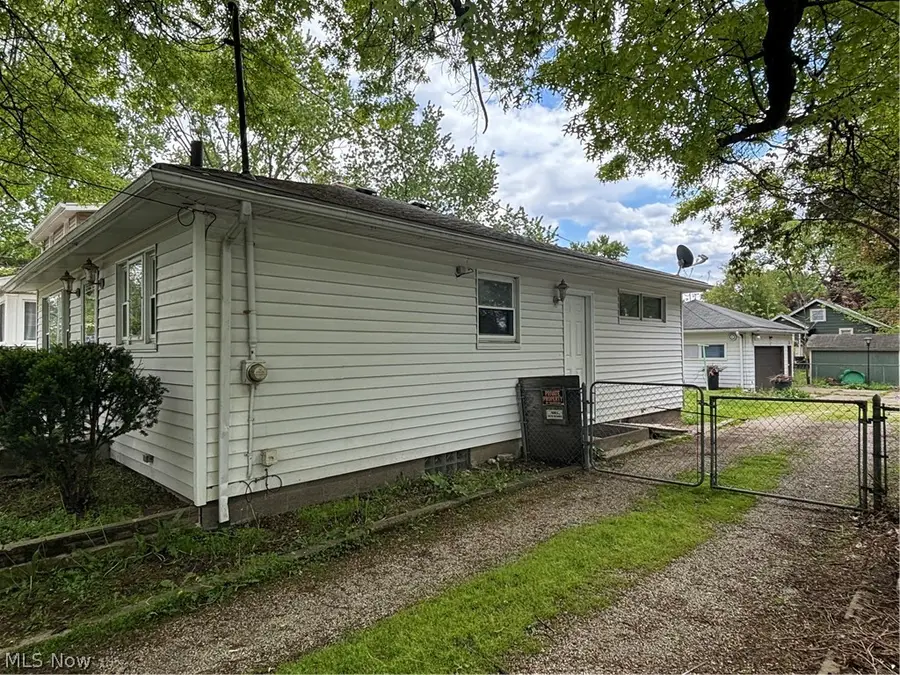 1274 Eastwood Avenue, Akron, OH 44305 - #3