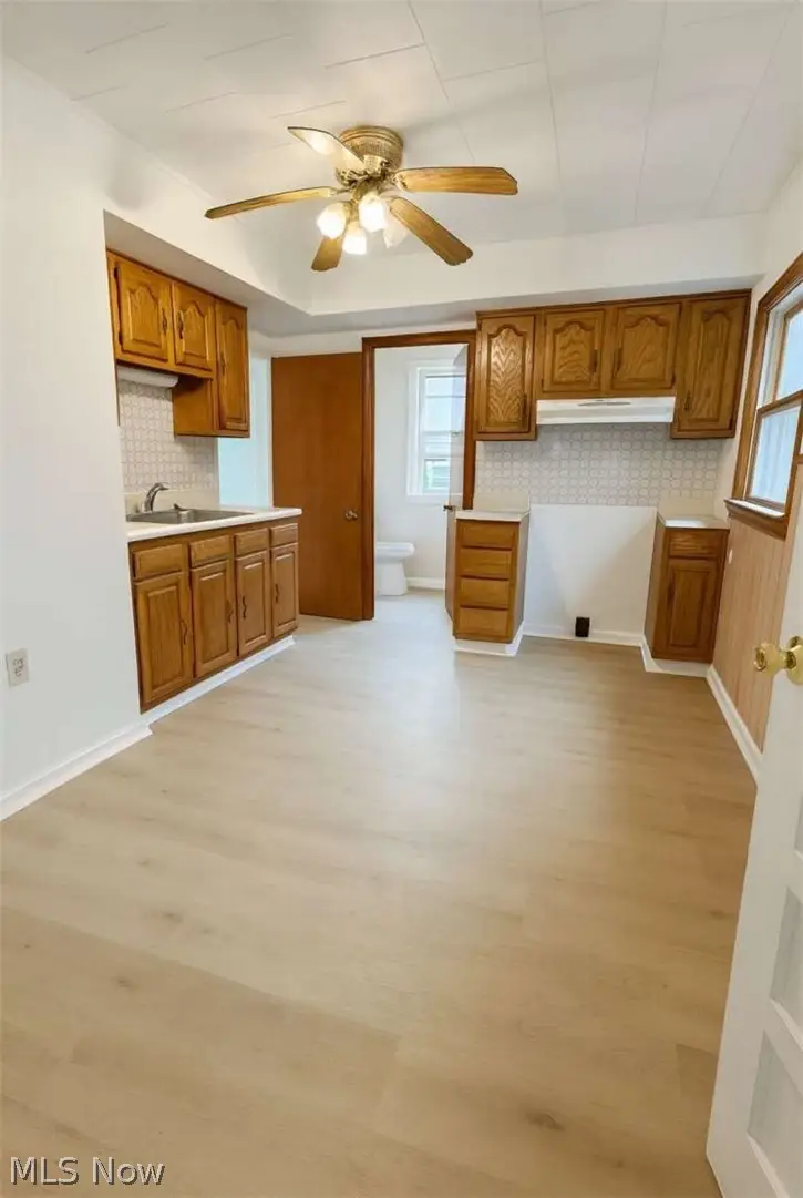 426 E 160 Street, Cleveland, OH 44110 - #2