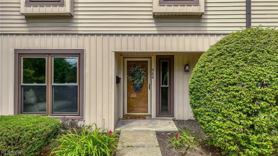 988 Som Center Road #E2, Mayfield, OH 44143 - #2