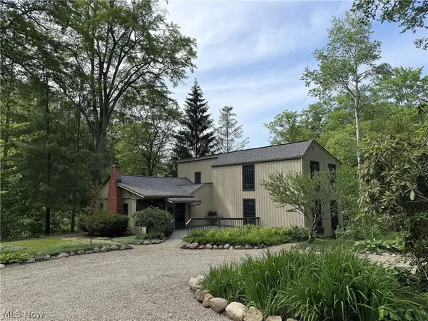 13702 Cuyahoga Trail, Novelty, OH 44072