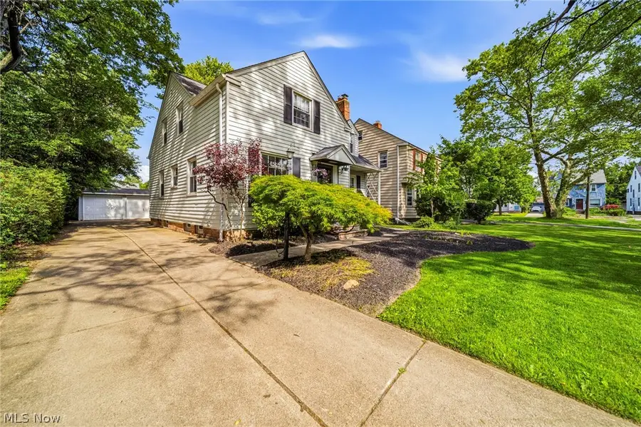 852 Englewood Road, Cleveland Heights, OH 44121 - #2