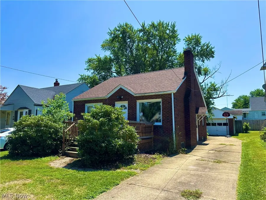 815 Detroit Avenue, Youngstown, OH 44502 - #2