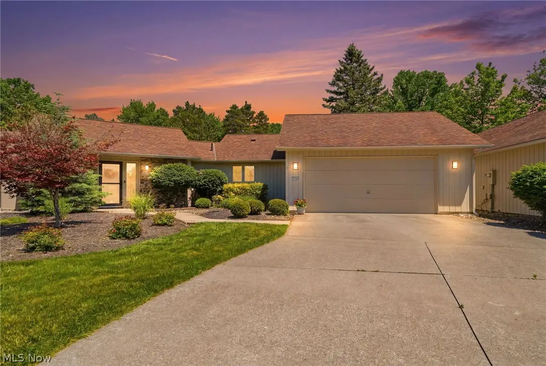 21300 Oak Bark Trail #9, Strongsville, OH 44149 - #1