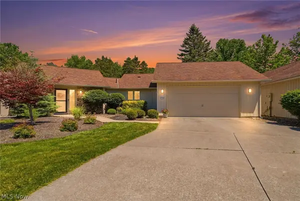 21300 Oak Bark Trail #9, Strongsville, OH 44149