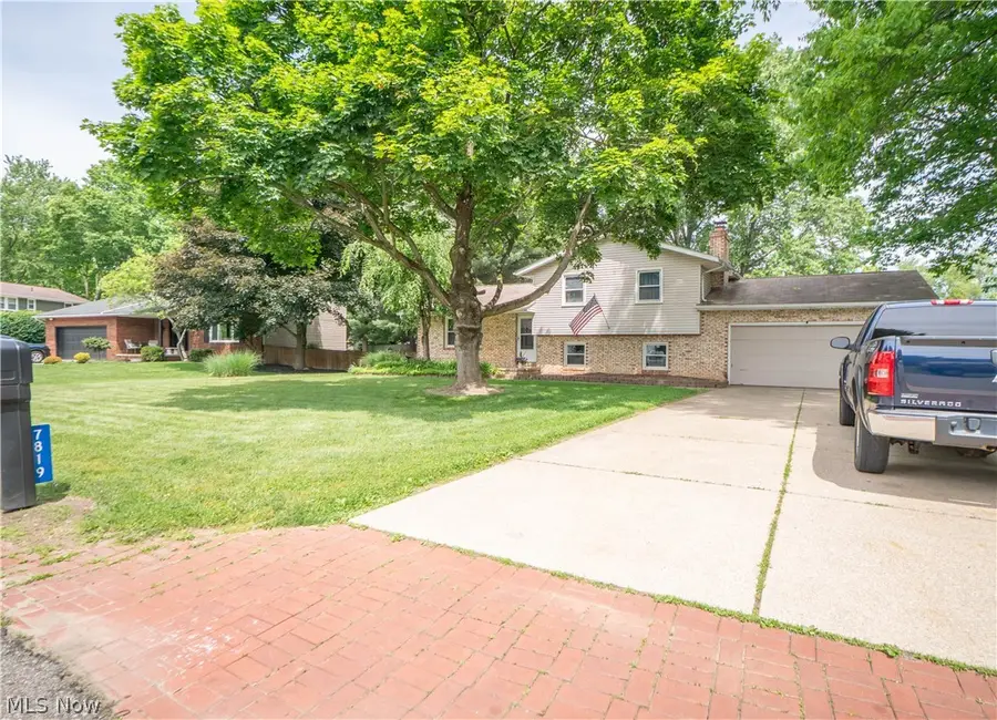 7819 Aramis Nw Street, Massillon, OH 44646 - #2