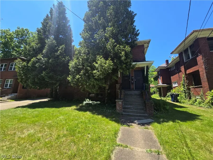 2424 Elm Street, Youngstown, OH 44505 - #3