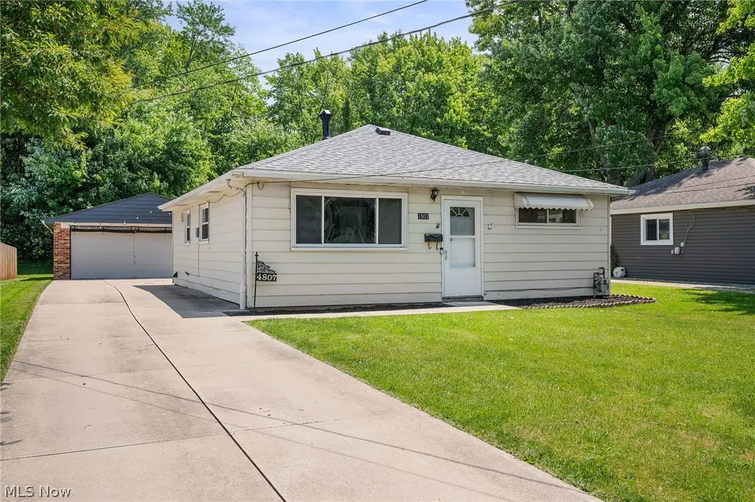 4807 Willowbrook Drive, Mentor, OH 44060 - #1