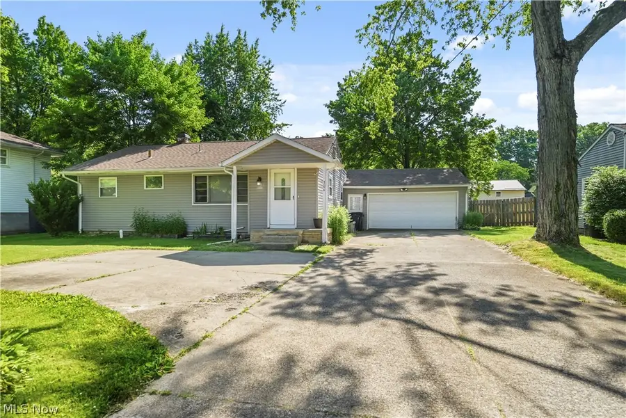 304 Howland Wilson Ne Road, Warren, OH 44484 - #2