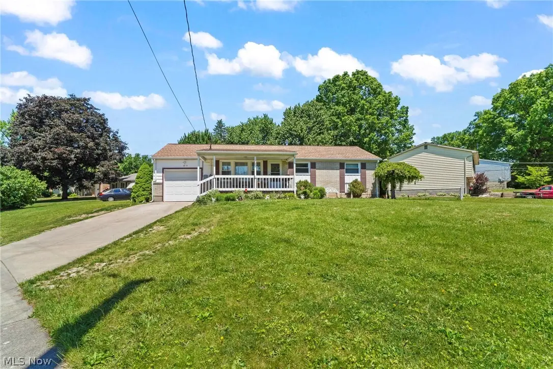 1005 Leslie Lane, Girard, OH 44420 - #1