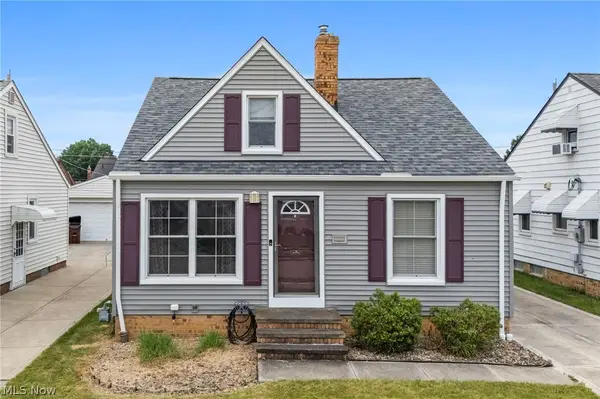 8327 Renwood Drive, Parma, OH 44129