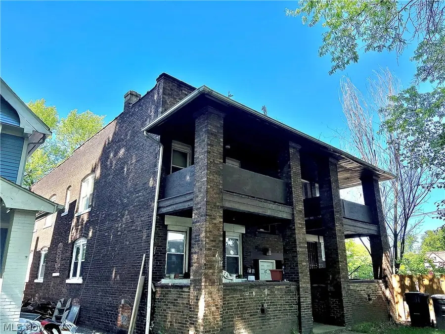 10413 Yale Avenue, Cleveland, OH 44108 - #2