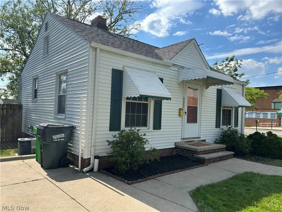 530 Darlington Drive, Bedford, OH 44146 - #2