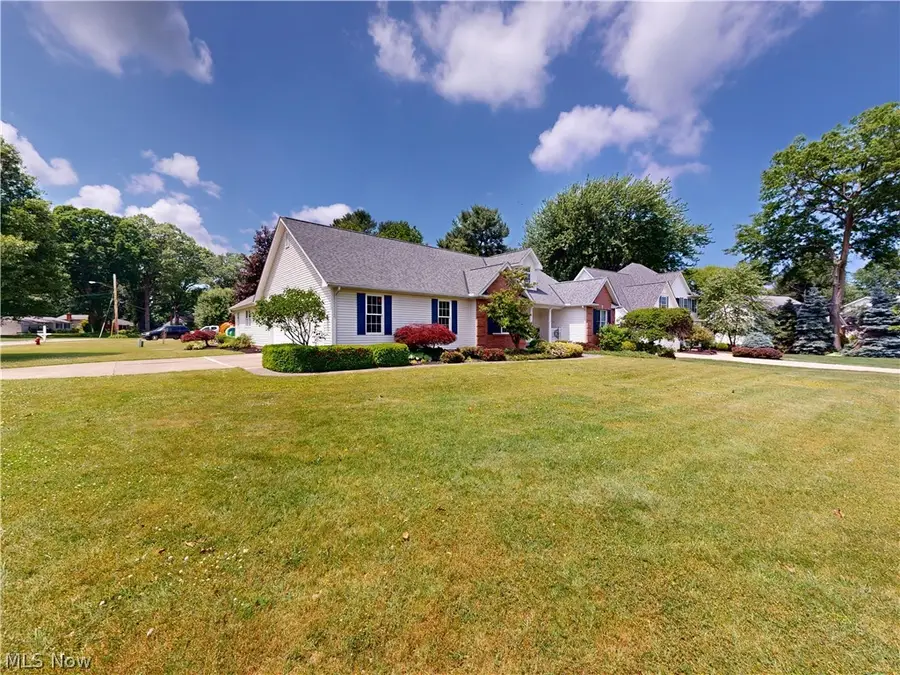 166 Helene Drive, Painesville, OH 44077 - #3