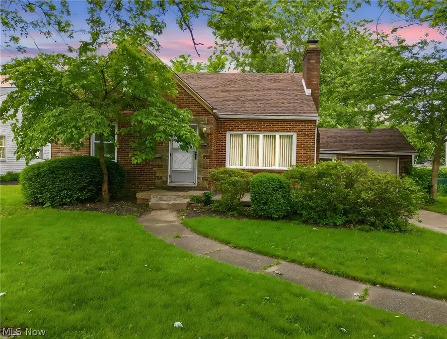 3312 Yale Nw Avenue, Canton, OH 44709 - #3