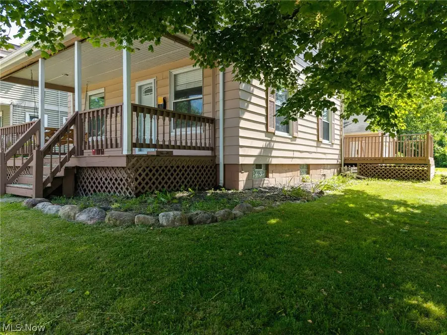 347 N Lyman Street, Wadsworth, OH 44281 - #3