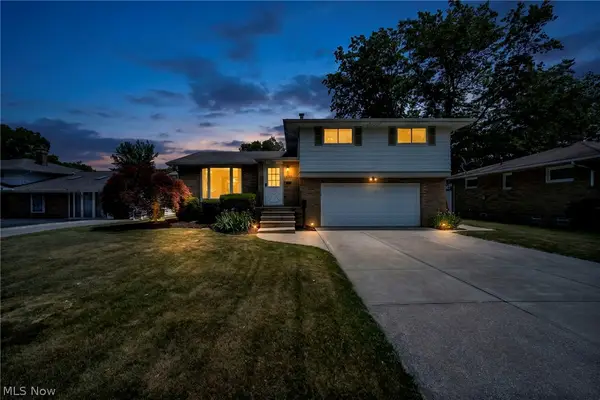 6957 Greenbriar Drive, Parma Heights, OH 44130