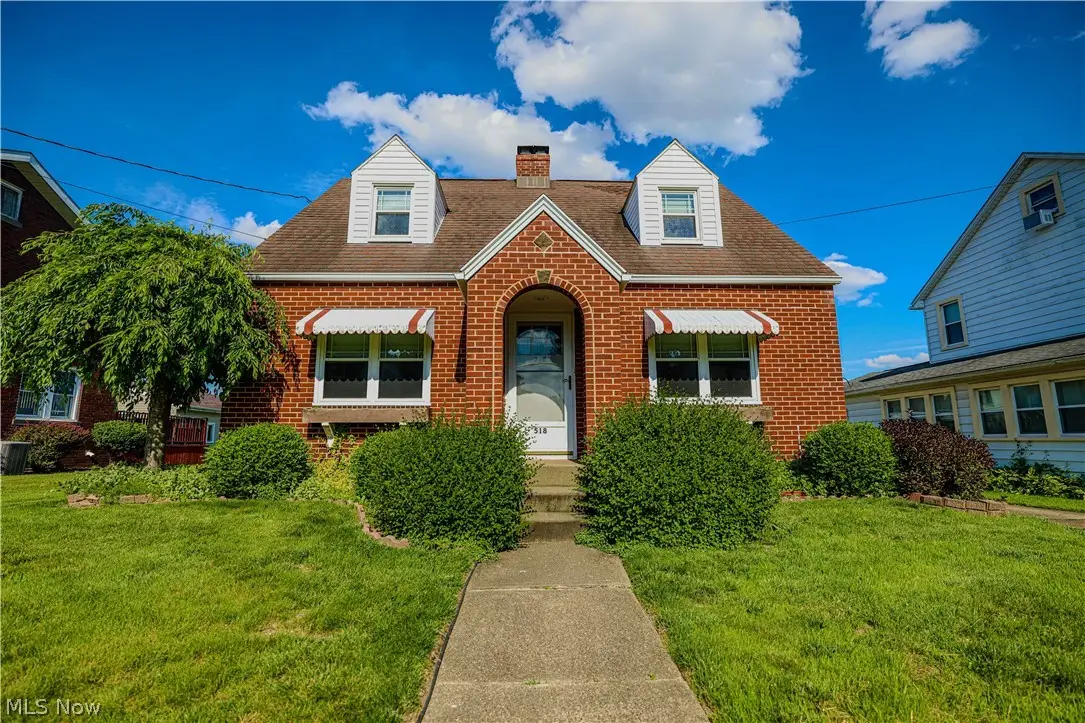 518 Edwards Street, Louisville, OH 44641 - #1
