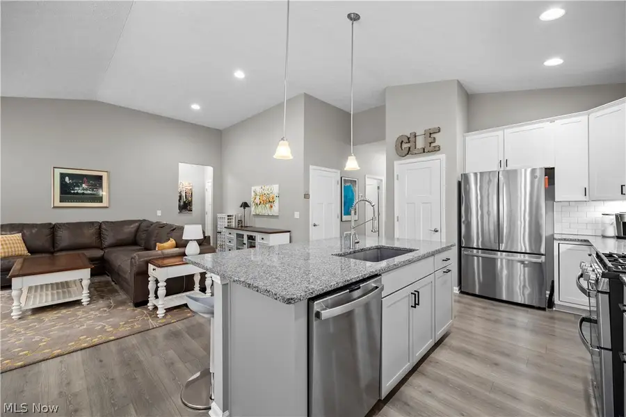 6560 Amber Way, North Ridgeville, OH 44039 - #2
