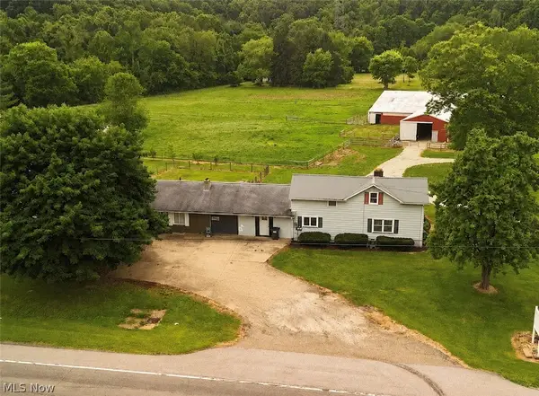 2722 State Route 416 S.e., New Philadelphia, OH 44663