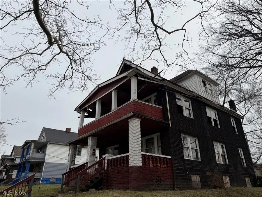 9702 Parkview Avenue, Cleveland, OH 44104 - #2