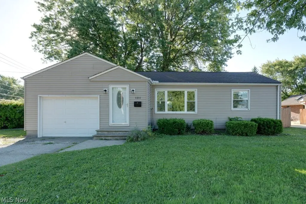 1211 Jakse Drive, Eastlake, OH 44095 - #1