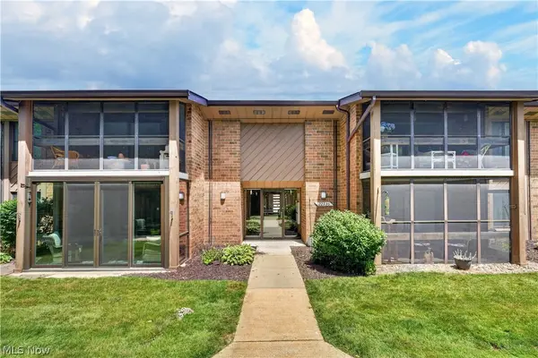 22936 Mastick Road #101, Westlake, OH 44126