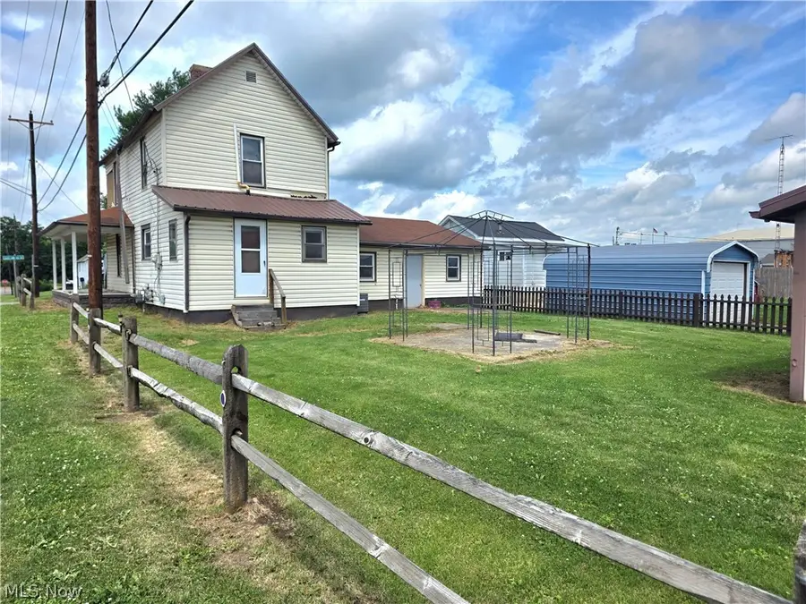2380 S Lawn Avenue, Coshocton, OH 43812 - #2