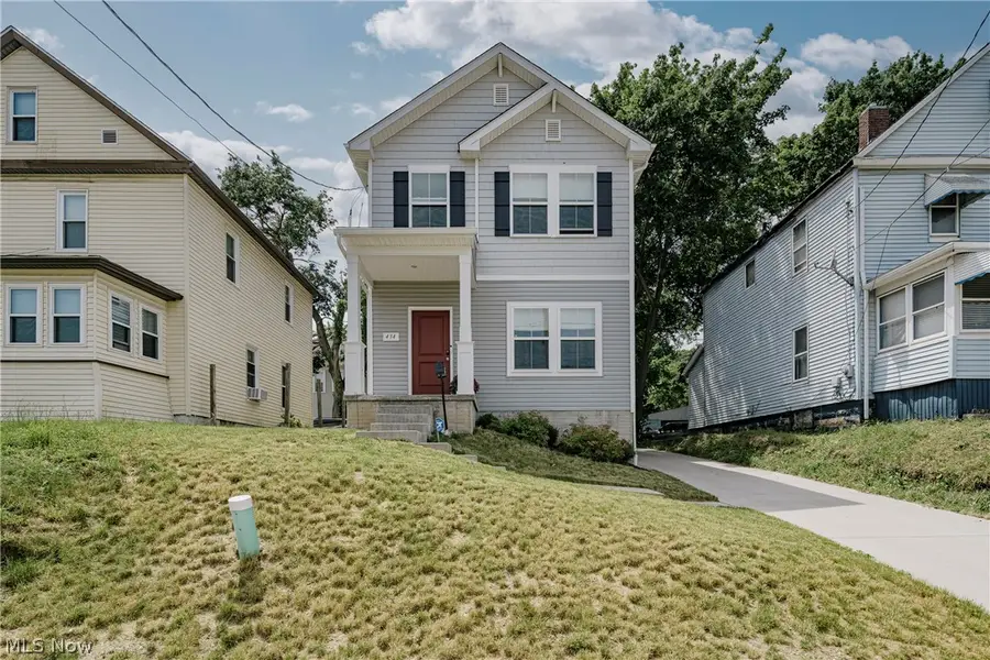 434 Douglas Street, Akron, OH 44307 - #2