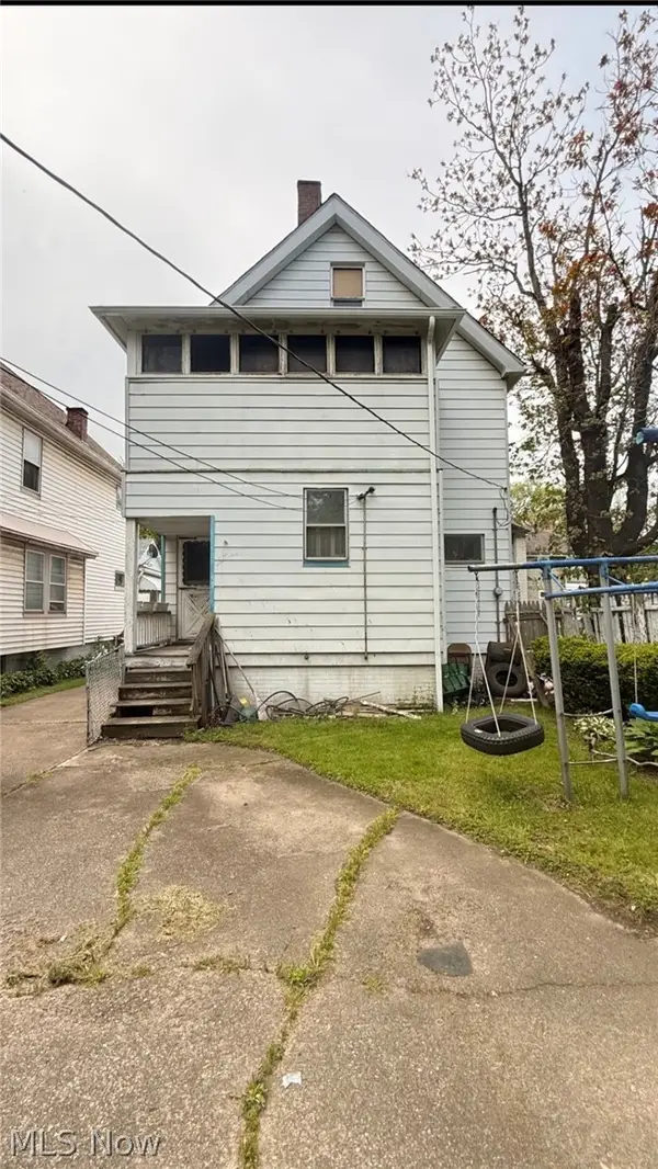 12209 Iowa Avenue, Cleveland, OH 44108
