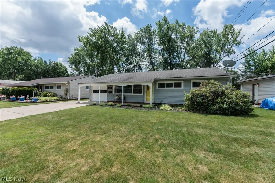 11901 Appleton Drive, Parma Heights, OH 44130 - #3