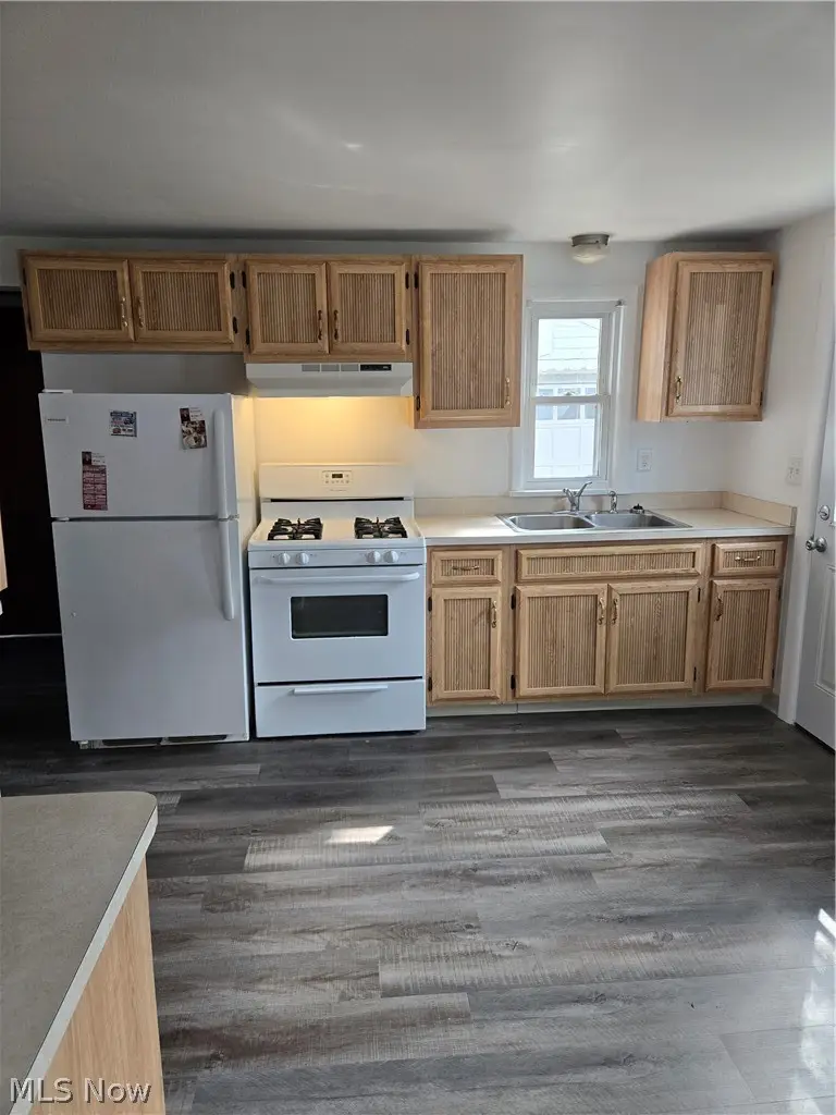 1024 Quentin Road, Eastlake, OH 44095 - #2