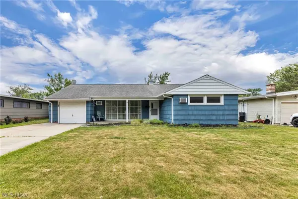 6674 Newbury Lane, Cleveland, OH 44130