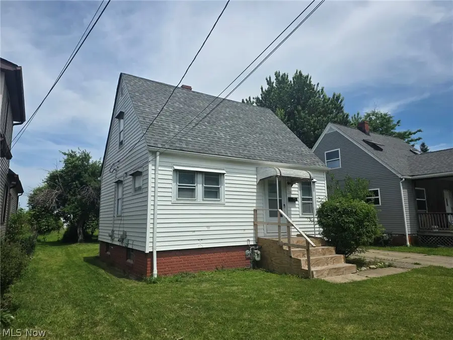 1357 E 289th Street, Wickliffe, OH 44092 - #2