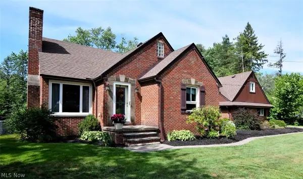 30235 Woodall Drive, Solon, OH 44139