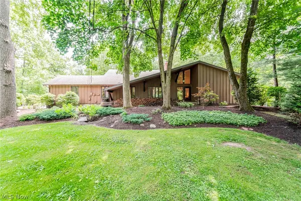 242 Springdale Lane, Moreland Hills, OH 44022