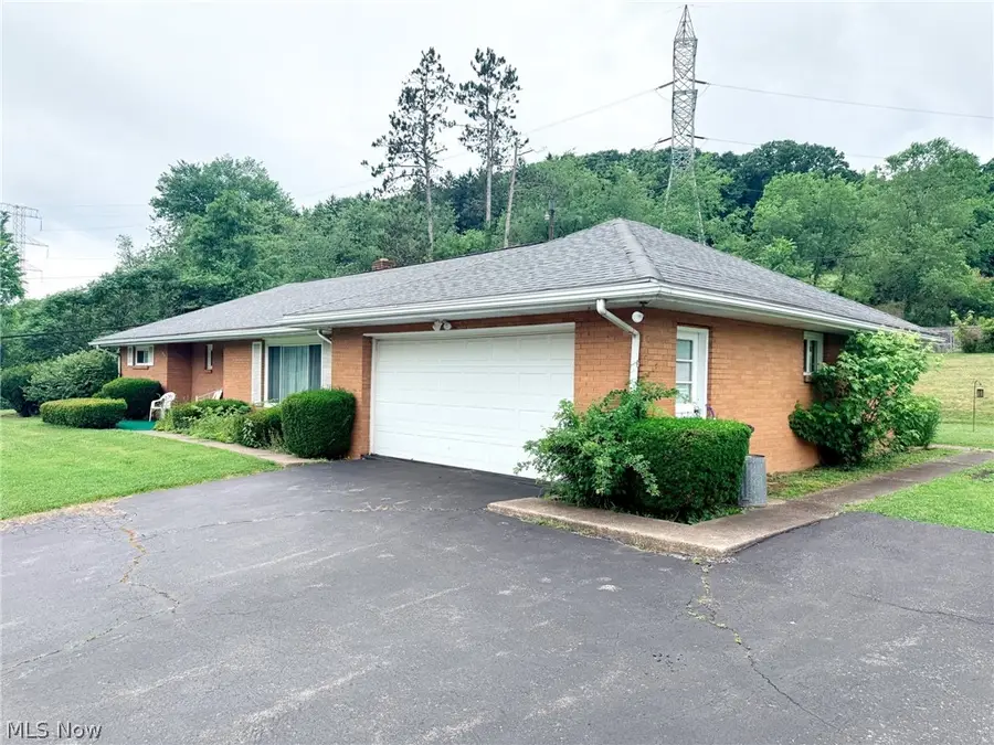 6291 Veterans Blvd, Chester, WV 26034 - #2