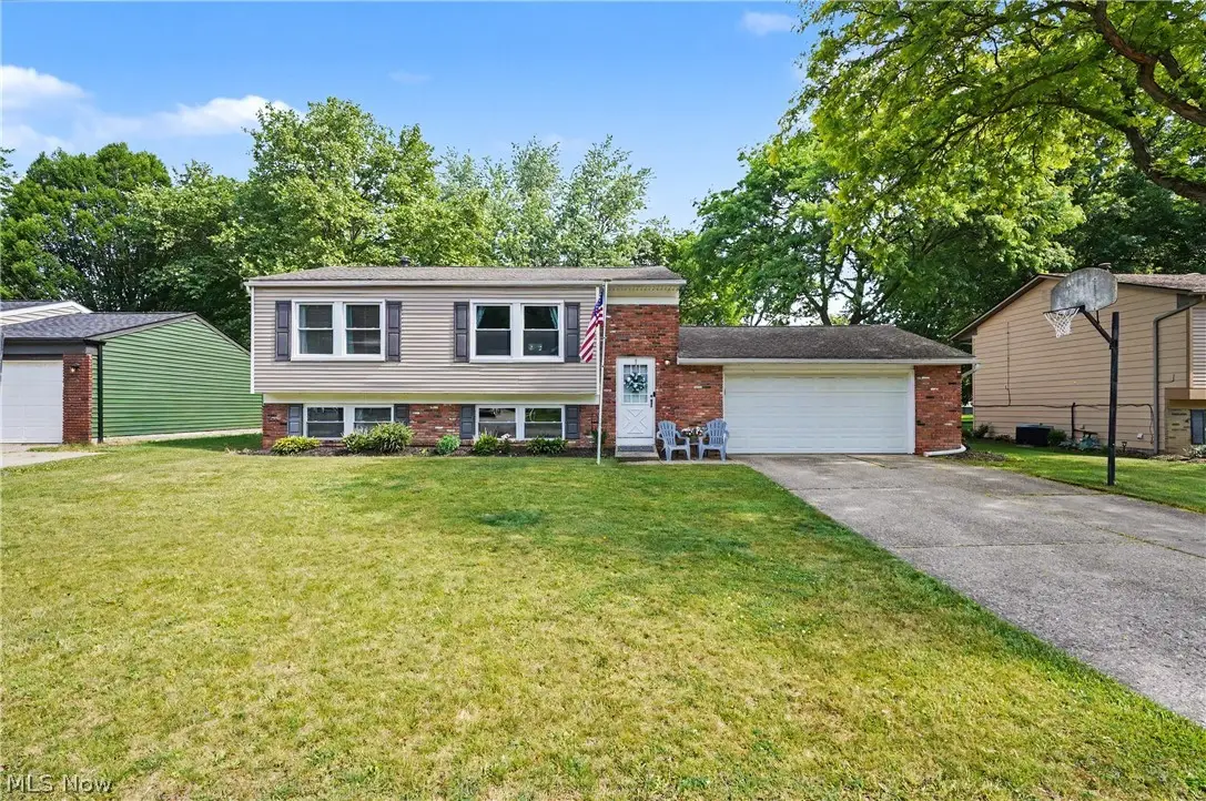 26930 Southwood Lane, Olmsted Falls, OH 44138 - #1