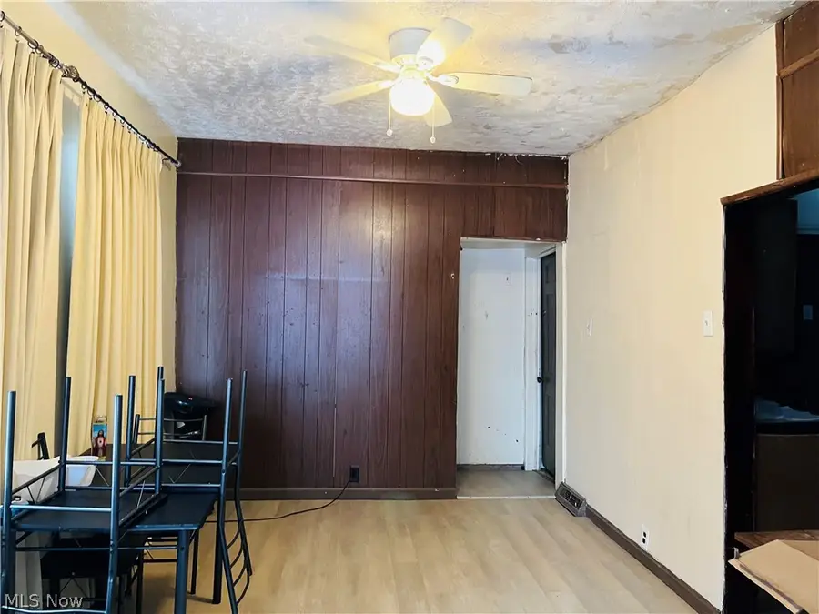 2321 E 101st Street, Cleveland, OH 44106 - #3