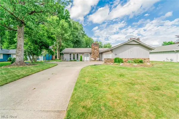 6165 Creekside Lane, North Ridgeville, OH 44039