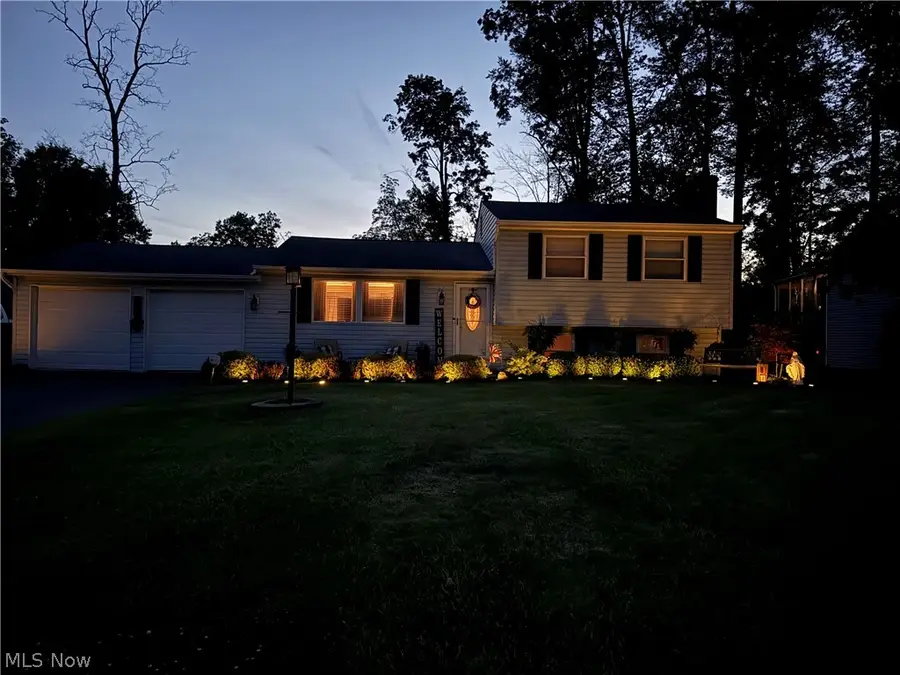 2941 Malibu Sw Drive, Warren, OH 44481 - #2