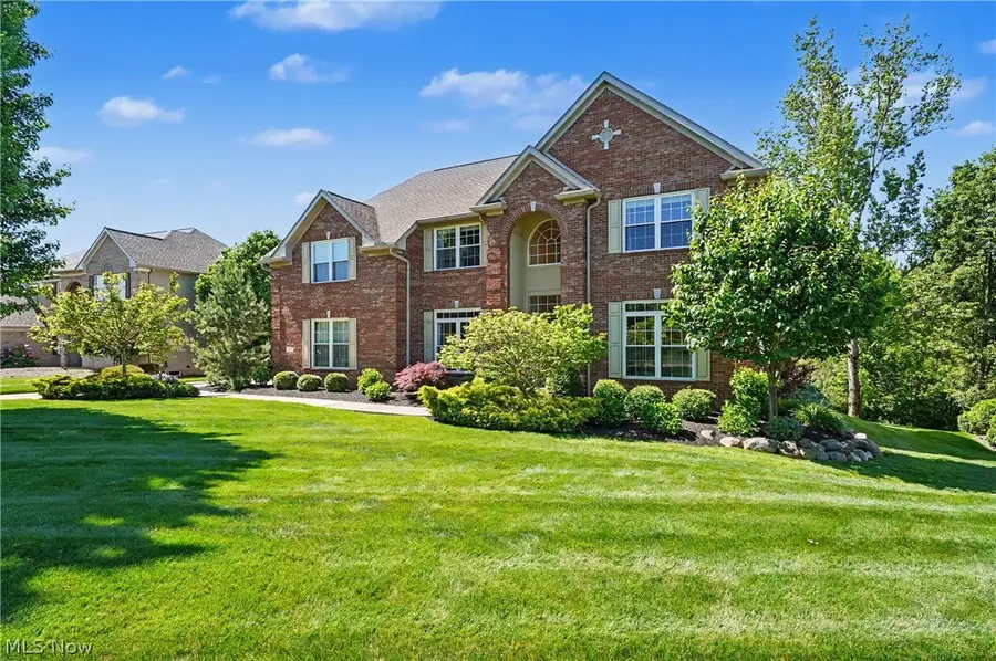 975 W Parkway Boulevard, Aurora, OH 44202 - #2
