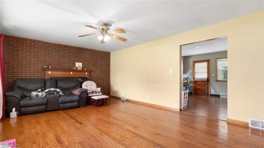 280 E Highland Drive, Zanesville, OH 43701 - #3