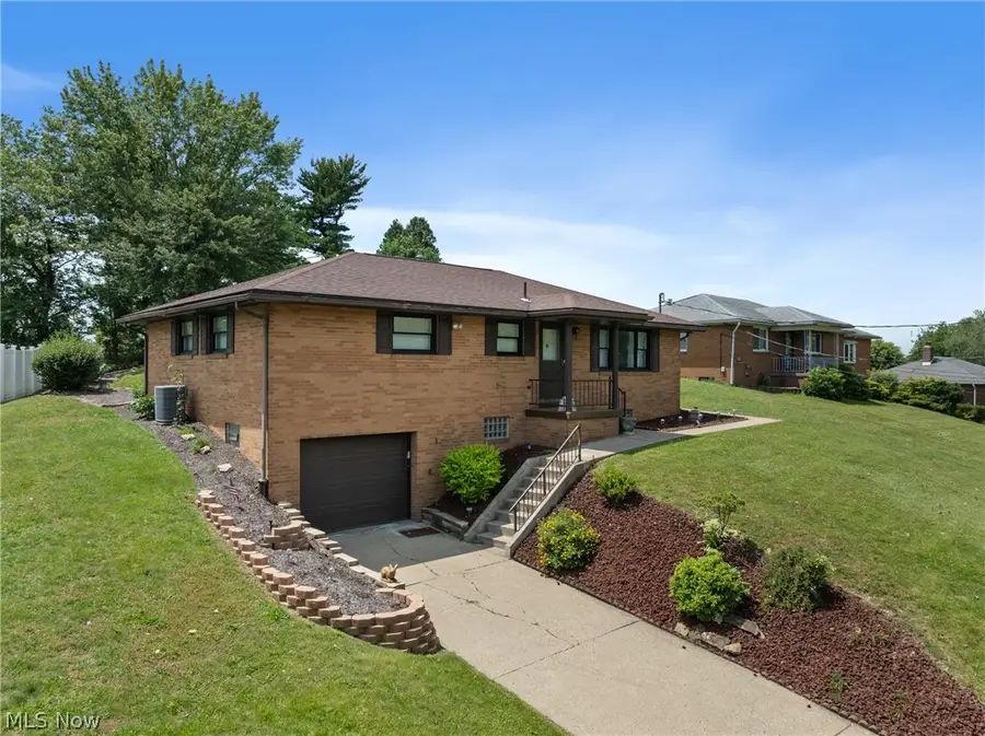 31 Highview Circle, Weirton, WV 26062 - #2